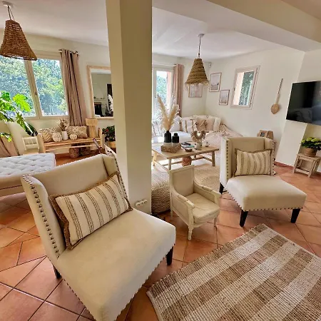 Julien, Prox Saint-tropez Villa