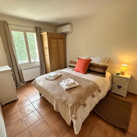 Vila Julien, Prox Saint-tropez