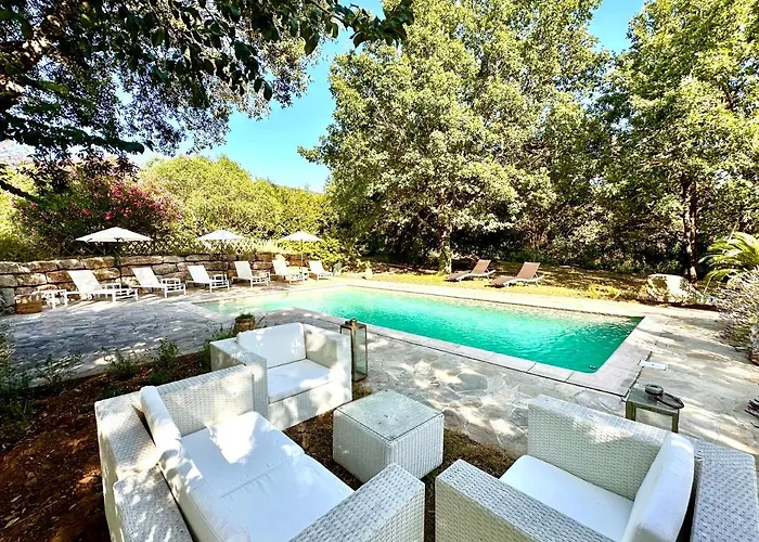 Julien, Prox Saint-tropez Villa